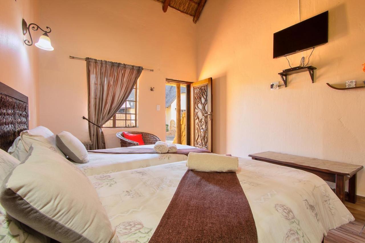 All Over Africa Guest House Кемптън Парк Екстериор снимка