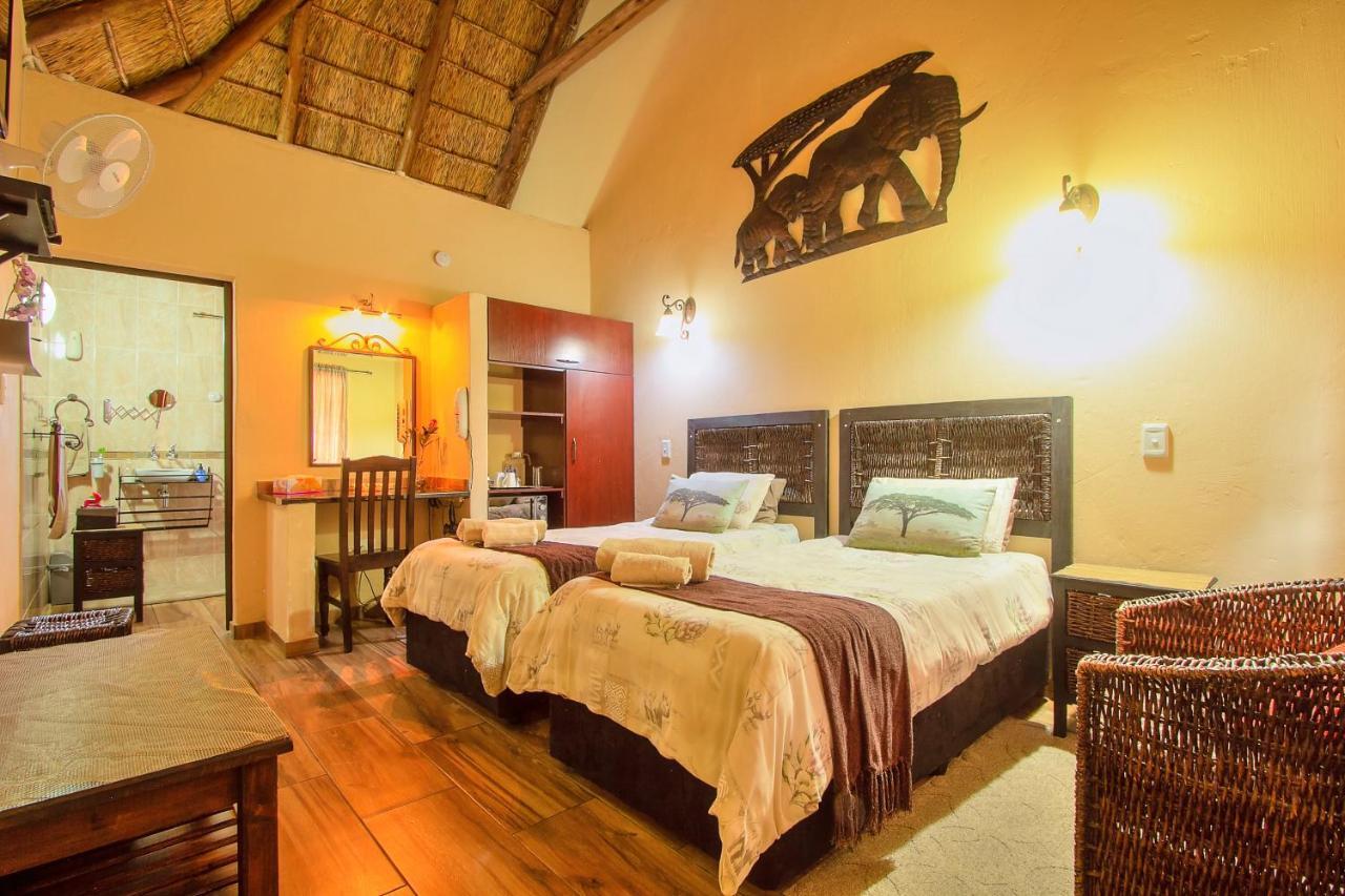 All Over Africa Guest House Кемптън Парк Екстериор снимка
