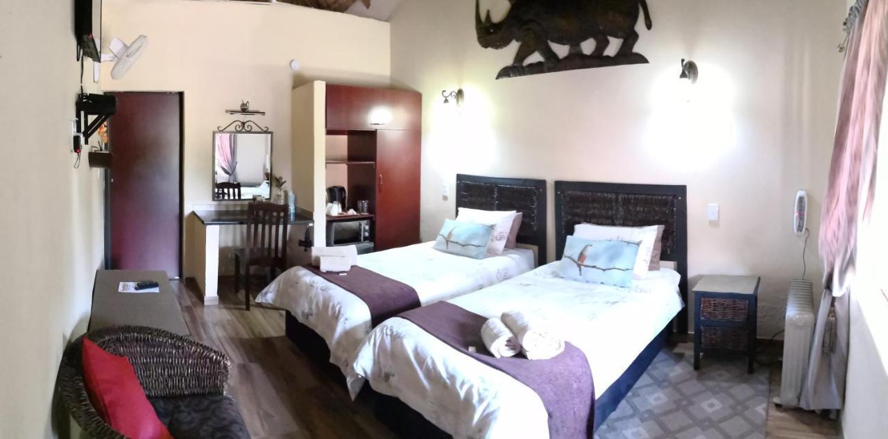 All Over Africa Guest House Кемптън Парк Екстериор снимка
